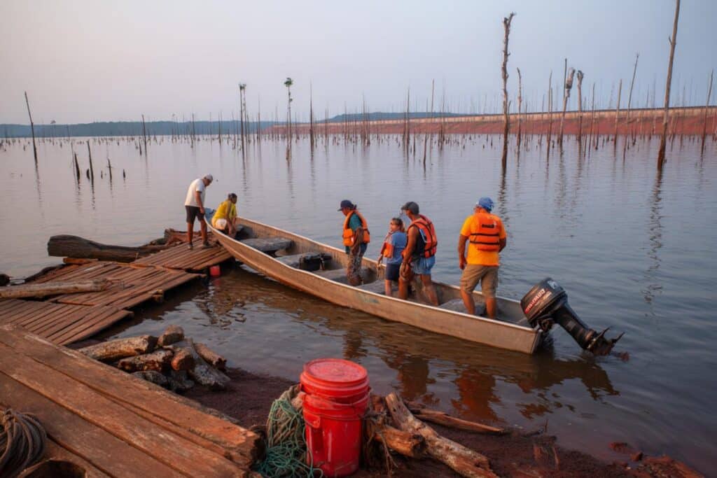 lac de petit saut guyane