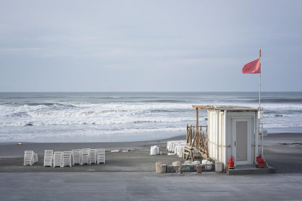 plage japonaise presque deserte